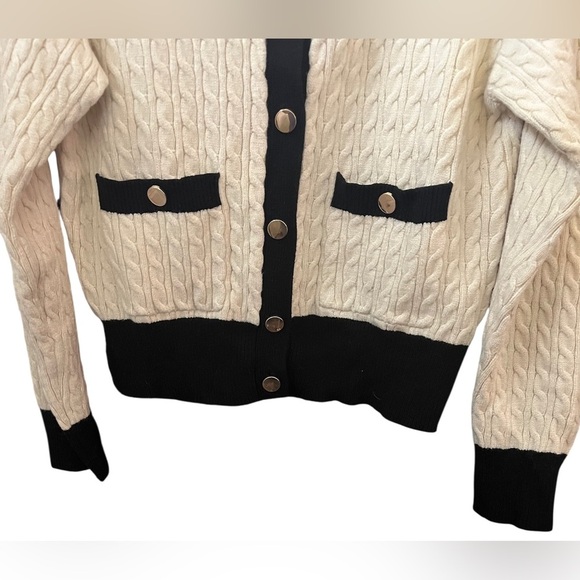 Marled Cream and Black Long Sleeve Cable Knit Cardigan Medium - Picture 4 of 6
